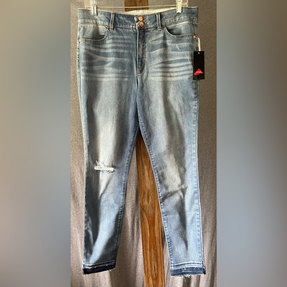 Candies jeans‎ - Picture 1 of 8